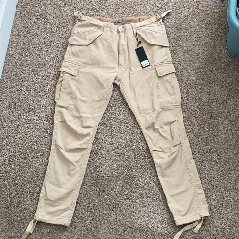 3 for $50 🌹 Camel Carmar Pants. NWT